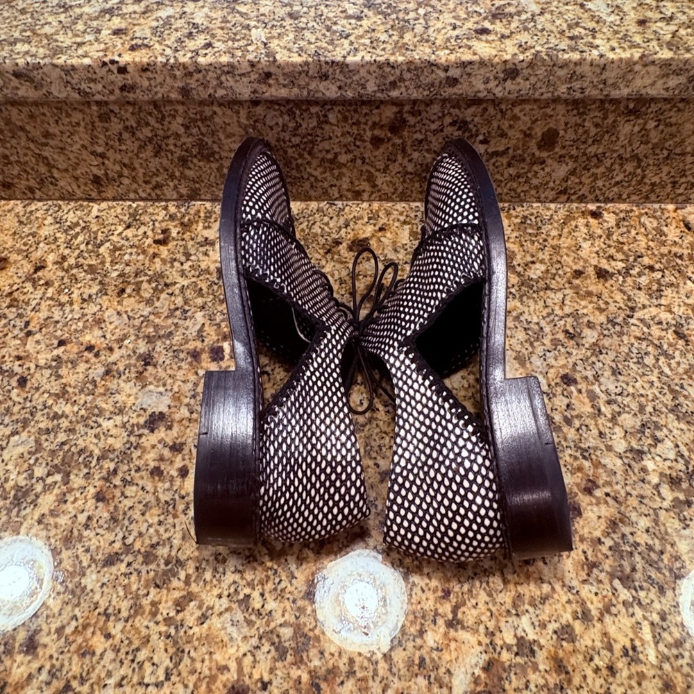 Clergerie Women’s Jofre Black White Faux SnakeSkin Cutout Derby Shoes 40 US 9.5 - Picture 10 of 13